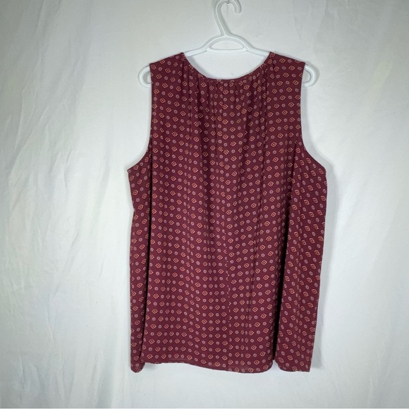 Lane Bryant Sleeveless Burgundy Popover Top - Picture 3 of 7